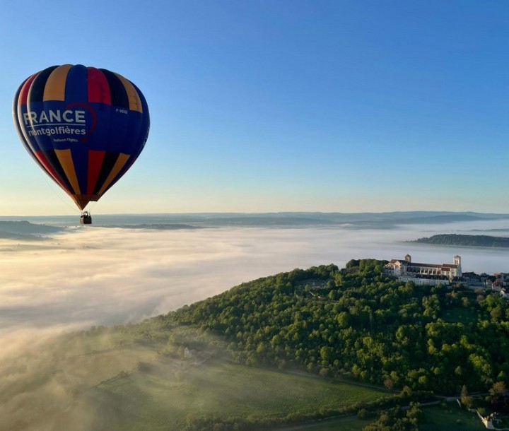 Billet de vol en montgolfière Vézelay Bourgogne Montgolfières Billet Tour en montgolfière