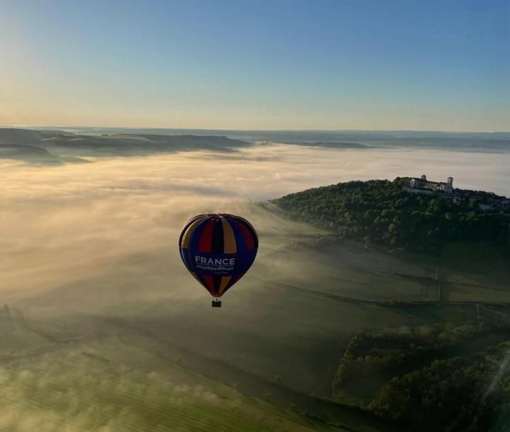Billet de vol en montgolfière Vézelay Bourgogne Montgolfières Billet Tour en montgolfière