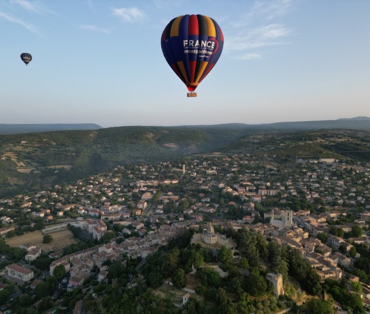 Billet de vol en montgolfière Provence Forcalquier France Montgolfières Billet Tour en montgolfière