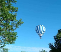 Billet de vol en montgolfière en Ardèche Annonay France Montgolfières Billet Tour en montgolfière Voyage en montgolfière