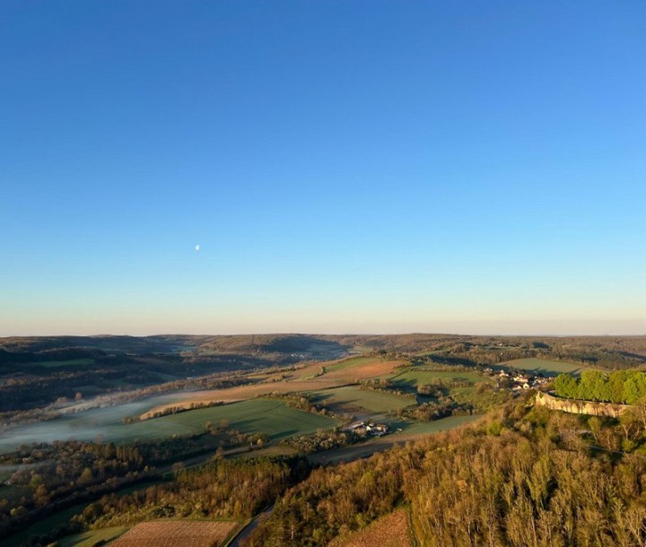 Private basket in Burgundy from Beaune Balloon Flight ticket France Montgolfières