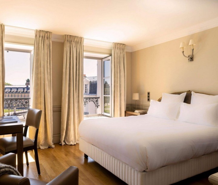 Formule Charme Vol en montgolfière et nuit d'hôtel France Montgolfières