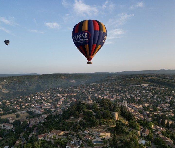 Balloon flight ticket and bike Provence Forcalquier France Montgolfières