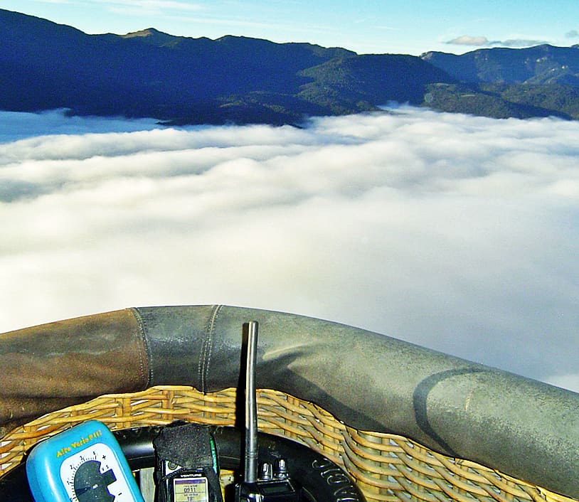 Acheter un ticket pour un vol en montgolfière dans les Pyrénées Orientales France Montgolfières