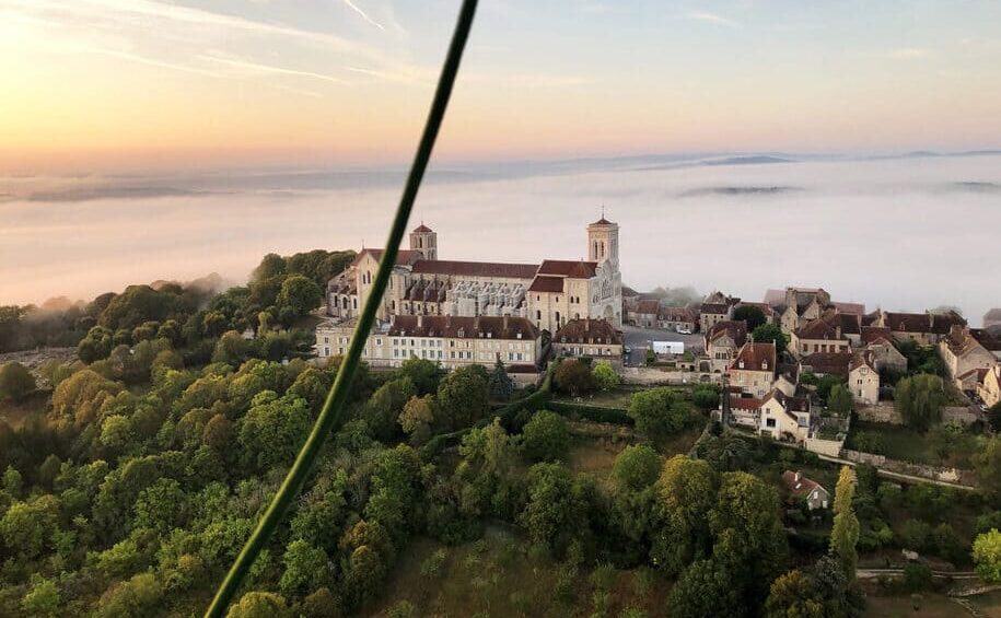 Billet vol en montgolfiere Vezelay France Montgolfière / Flight Ticket